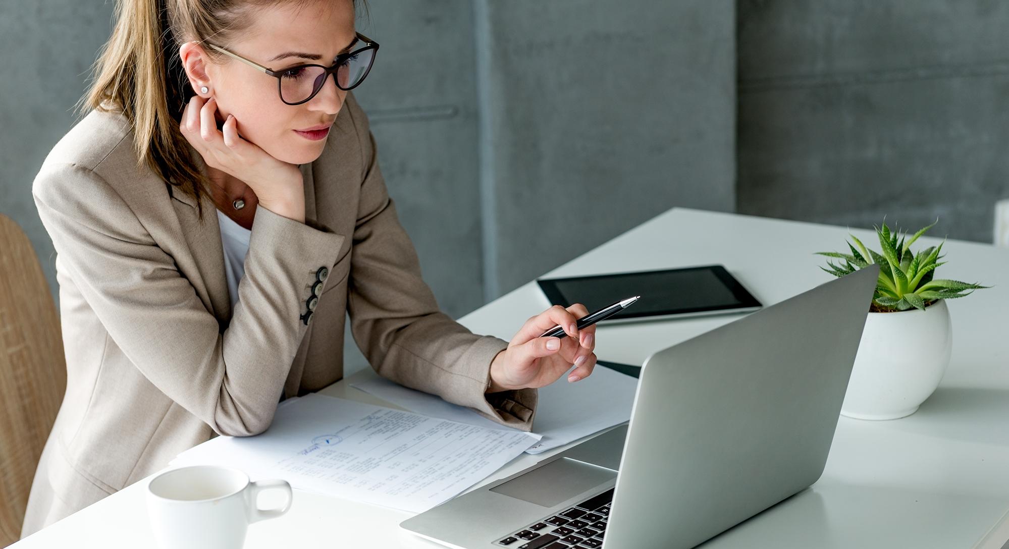 woman on laptop